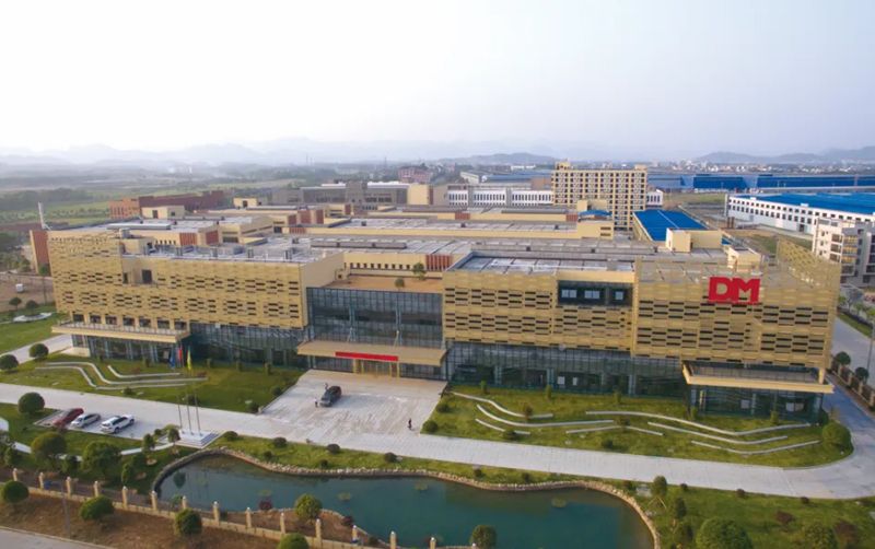 华体会体育光学丨全球领先的新材料产业集团