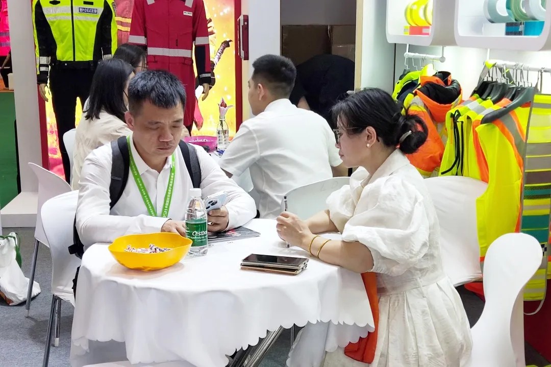 华体会体育光学上海劳保展3