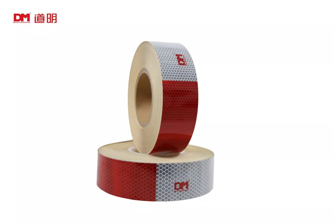 华体会体育车身贴2