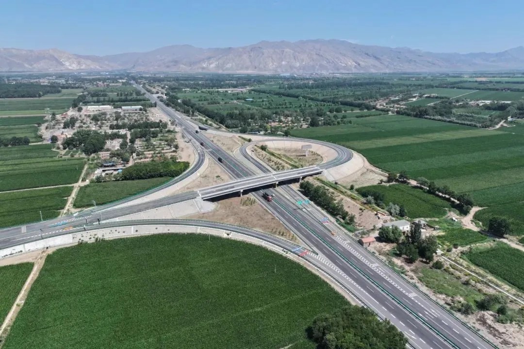 G1816国道华体会体育光学反光膜案例9