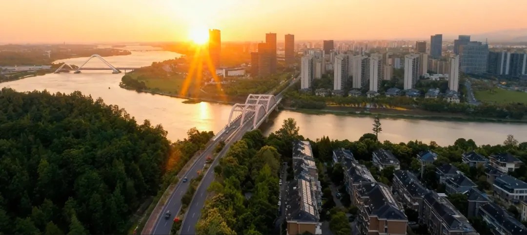 龙游华体会体育新材料1